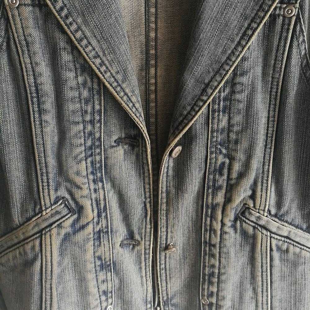 Damage denim jacket. - image 4