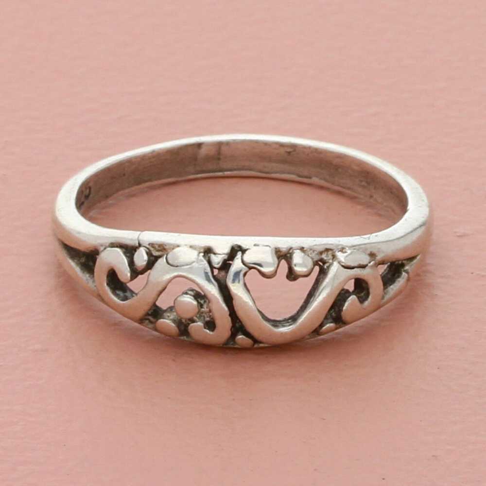 Sterling Silver sterling silver pebbled scroll do… - image 1