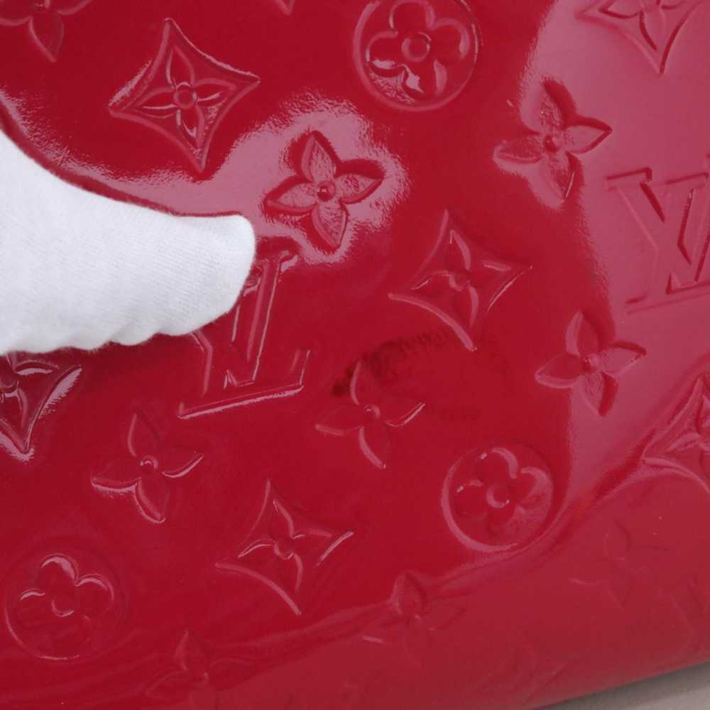 Louis Vuitton Bréa patent leather handbag - image 6