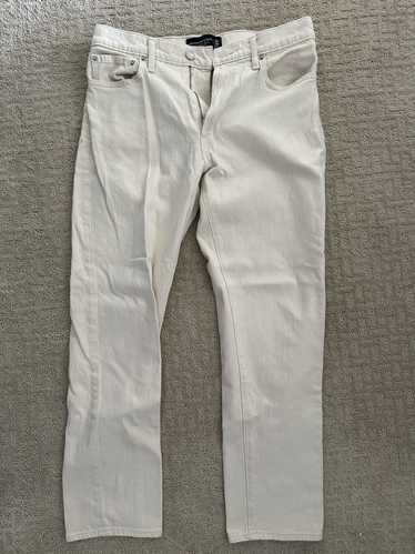 Abercrombie & Fitch Abercrombie & Fitch White Stre