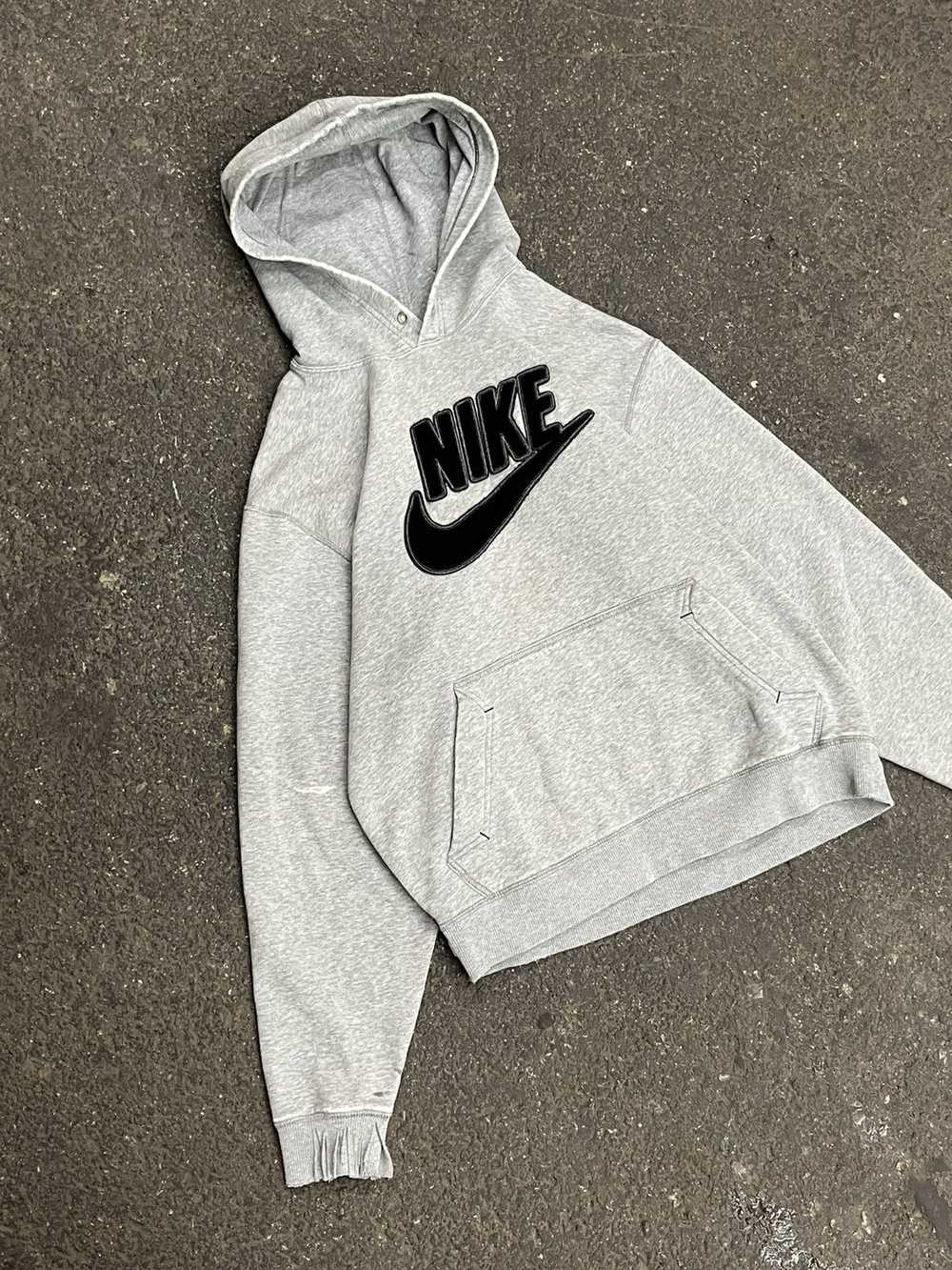 Nike × Streetwear × Vintage Nike y2k faded and di… - image 2