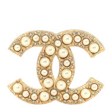 CHANEL Metal Crystal Graduated Pearl CC Brooch Gol