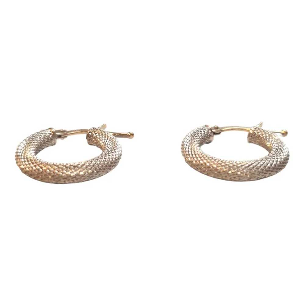 14K White Gold Textured Snake Skin Hoop Earrings … - image 4