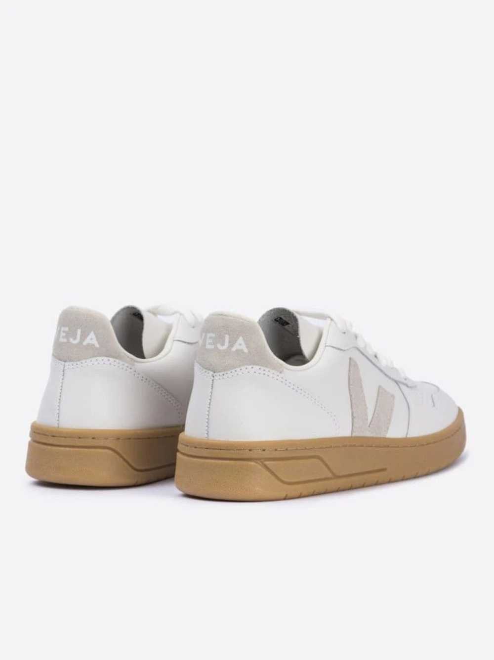 Veja o1s22i1n0924 V-10 Sneakers in White - image 3