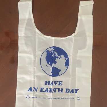 Baggu standard reusable bag earth day print - image 1