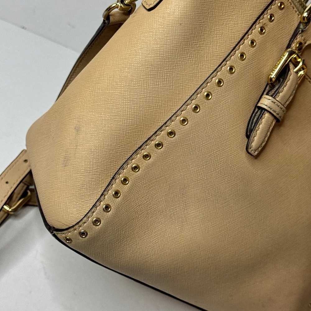 Michael Kors Ciara Grommet Medium Messenger Oyster - image 3