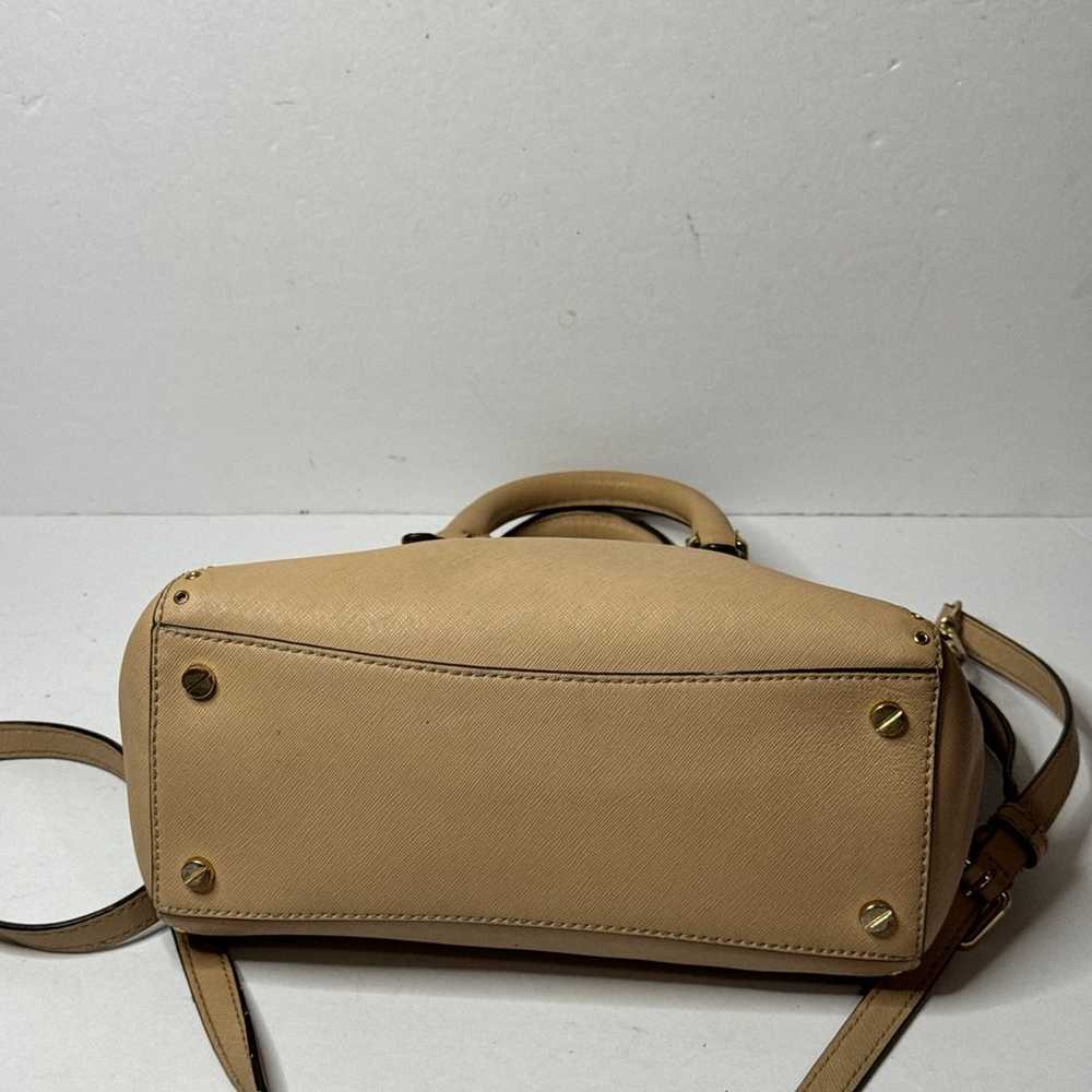 Michael Kors Ciara Grommet Medium Messenger Oyster - image 7