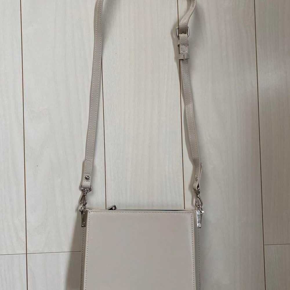 LADYMADE Retro Color Leather Shoulder Bag (Ivory) - image 7