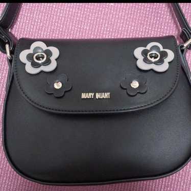 MARY QUANT Daisy Motif Shoulder Bag