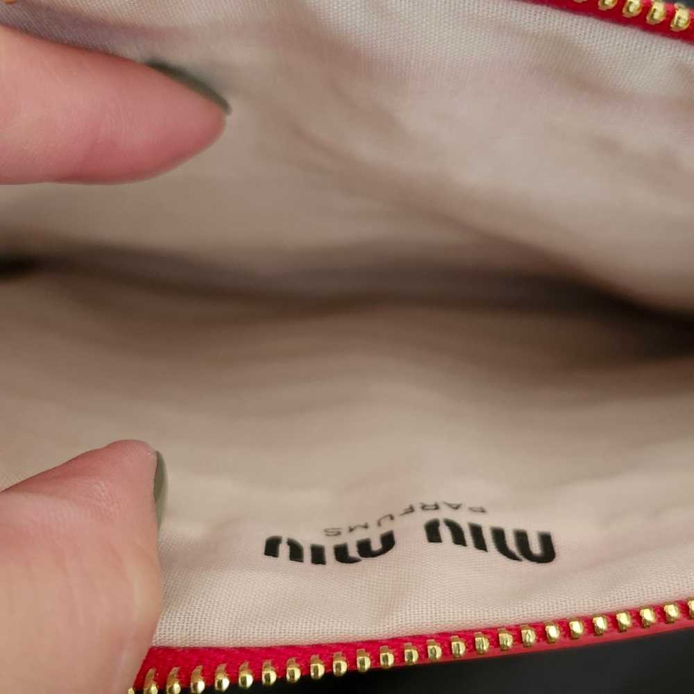 Miu Miu Novelty Straw Logo Pouch - image 10