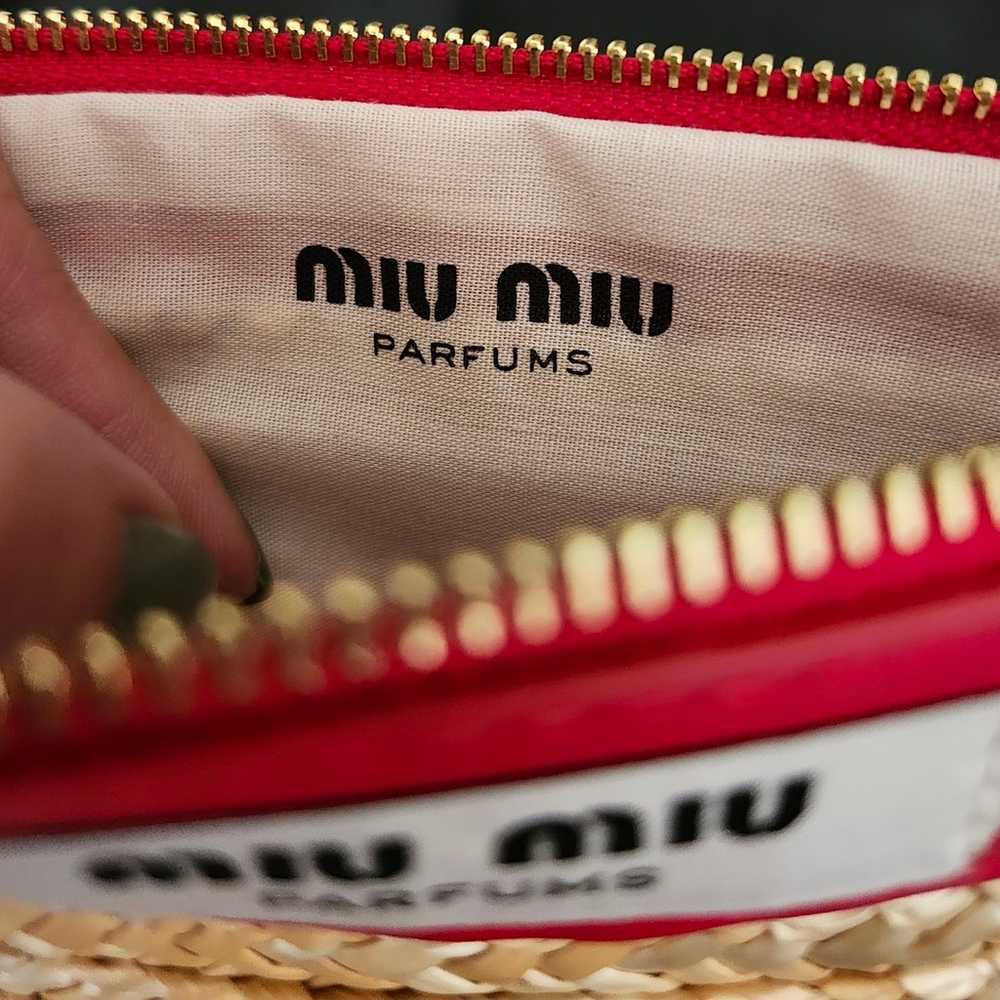 Miu Miu Novelty Straw Logo Pouch - image 11