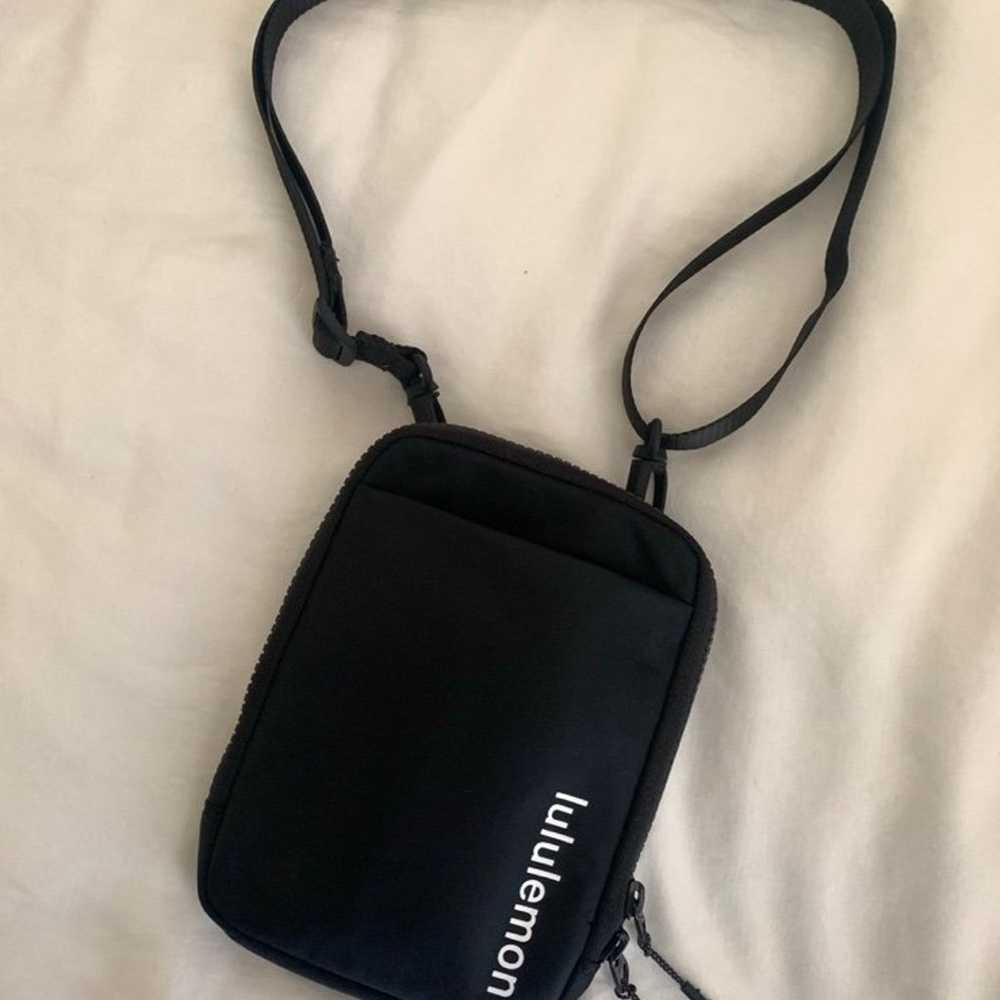 lululemon crossbody bag - image 7