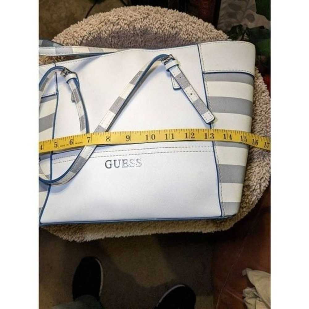 Guess shoulder bag In excellent condition - image 2