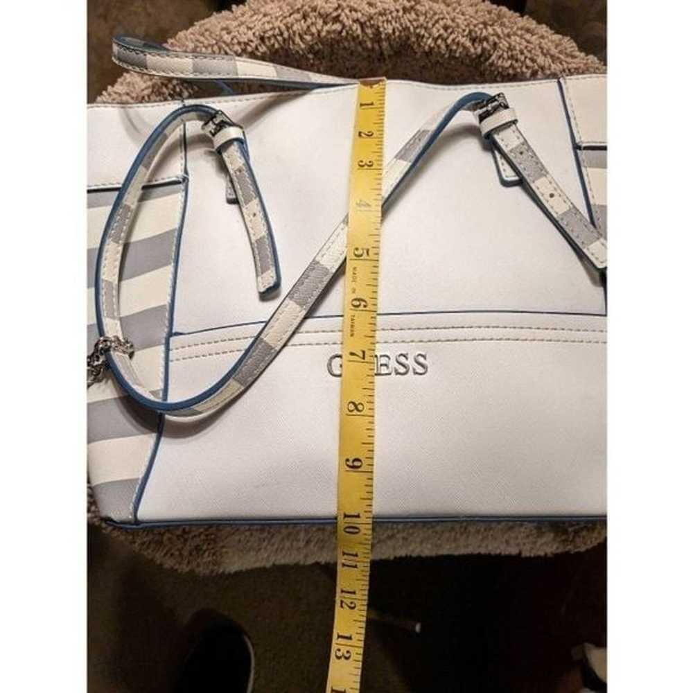 Guess shoulder bag In excellent condition - image 3