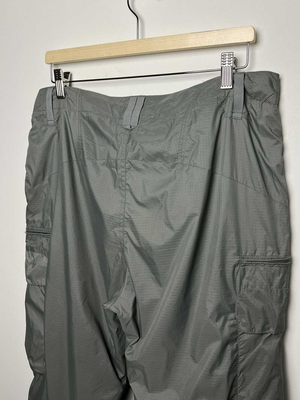 Oakley Oakley cargo multipocket tech pants in exc… - image 10