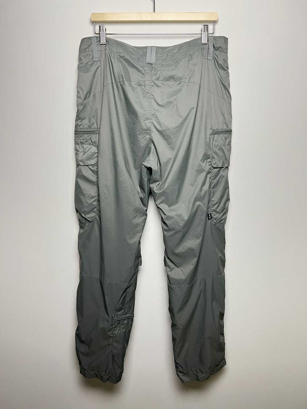 Oakley Oakley cargo multipocket tech pants in exc… - image 12