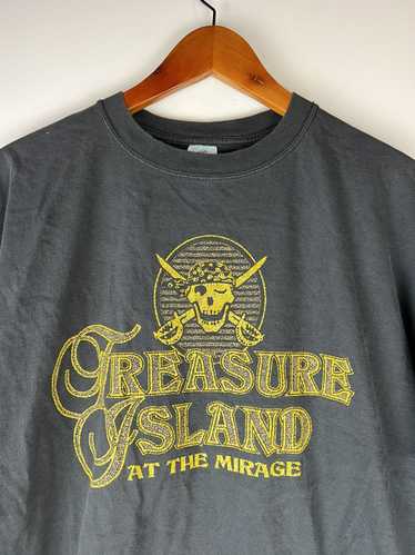 Vintage Vintage Treasure Island at the Mirage tee