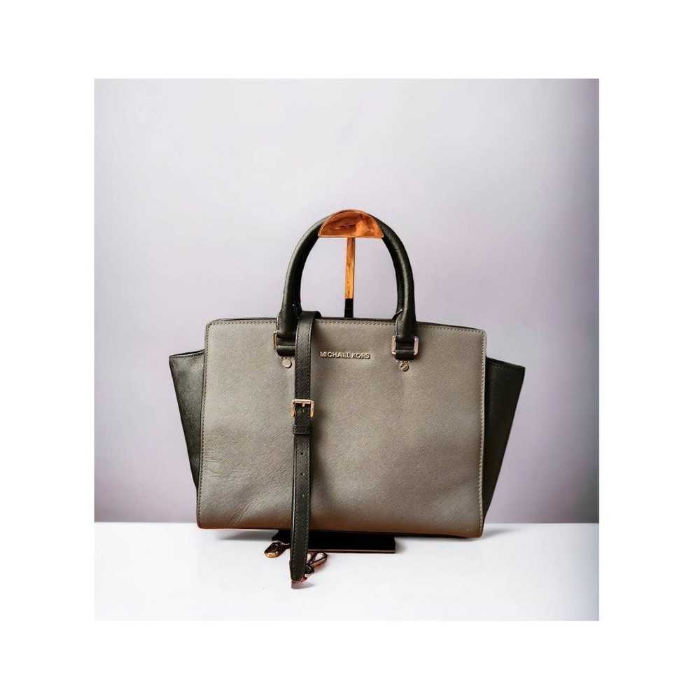 Michael Kors Selma Gray & Black Saffiano Leather - image 1