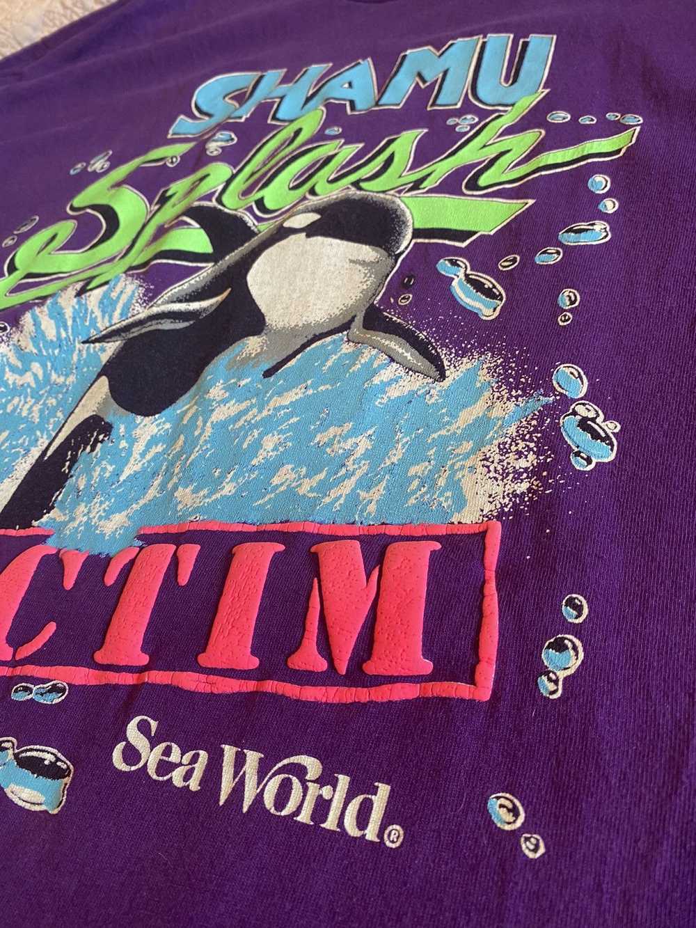 Vintage Vintage Sea World Shamu Splash Victim T-s… - image 2