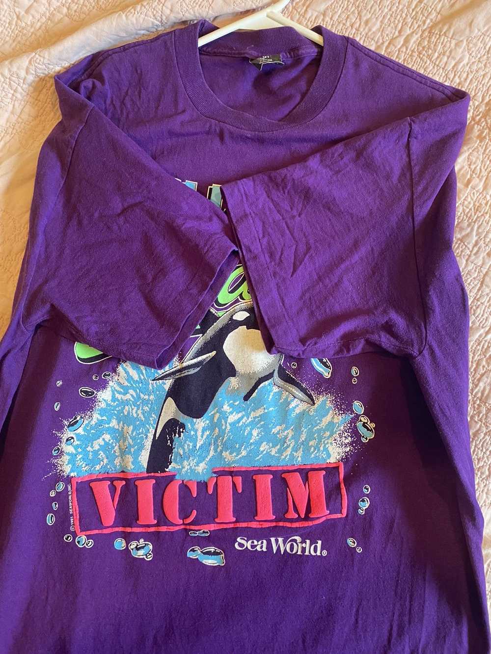 Vintage Vintage Sea World Shamu Splash Victim T-s… - image 4