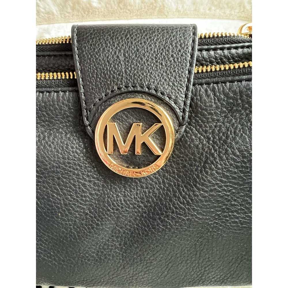 Michael Kors Expansion Crossbody in Black Pebbled… - image 4