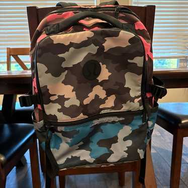 Lululemon heritage 365 camo multicolor 22L backpa… - image 1