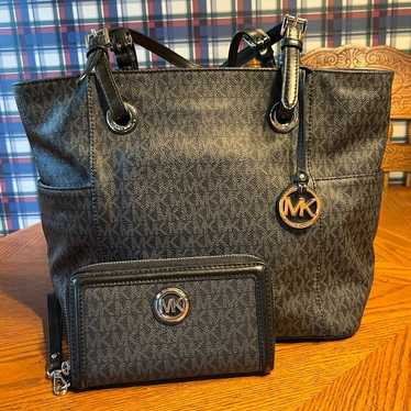 Michael Kors Black Logo Jet Set Tote and Wallet S… - image 1