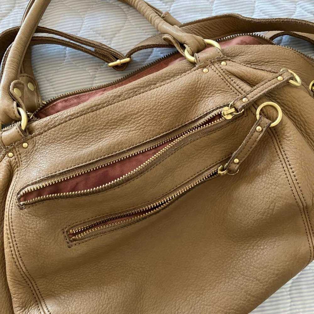 High-quality leather brown shoulder bag - image 11