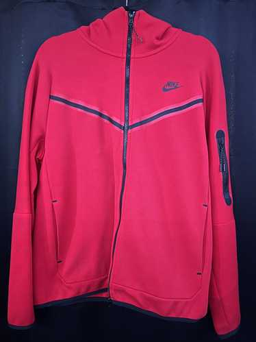 Nike Red Nike Tech Fleece