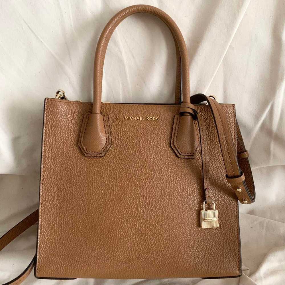 Excellent condition Michael Kors 2-way shoulder h… - image 1