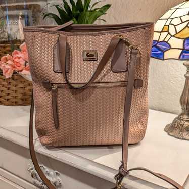 Dooney and Bourke Shoulder Handbag