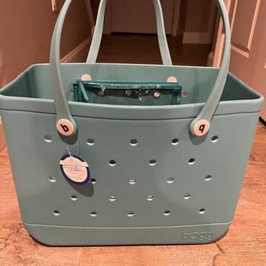 2024 NWT TURQUOISE LARGE BOGG BAG