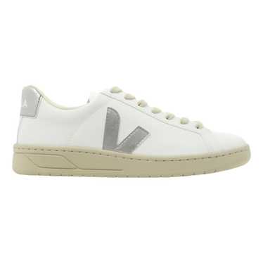 Veja Leather trainers