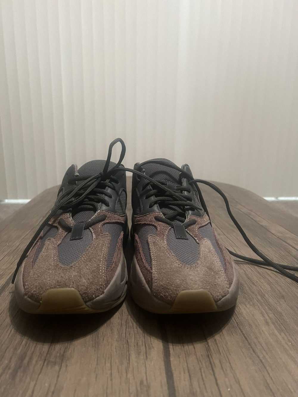 Adidas Yeezy 700 mauve - image 3