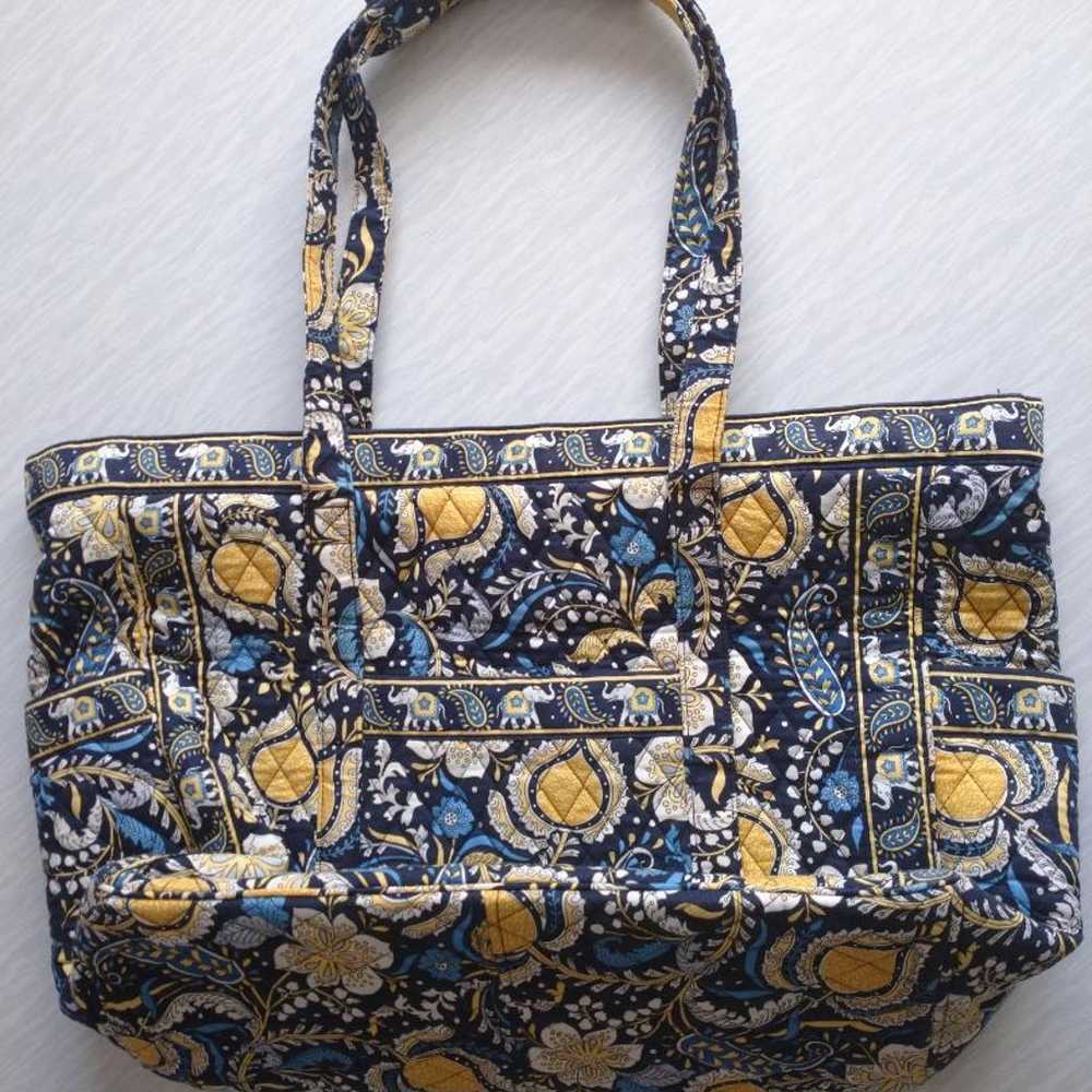 Vera Bradley Large Capacity Tote Shoulder Bag. - image 2