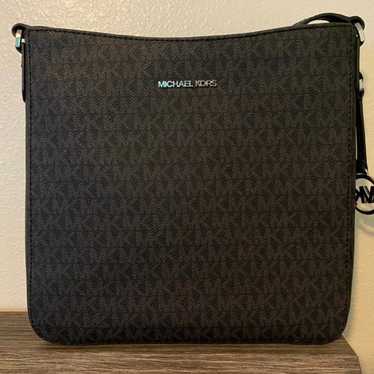 Michael Kors LG Travel crossbody