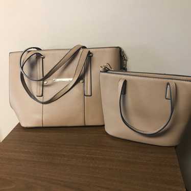 Ladies beautiful brown handbag and purse matching 