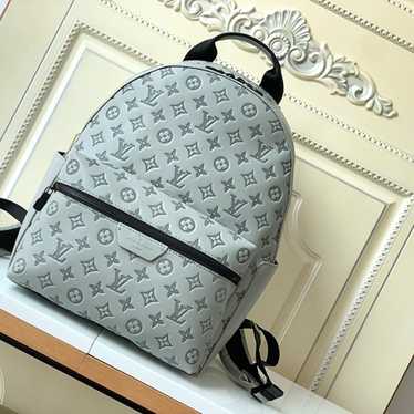 Louis Vuitton shoulder bag - image 1