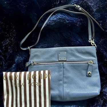 Gorgeous HENRI BENDEL cross body good with wallet leather handbag in Turquoise