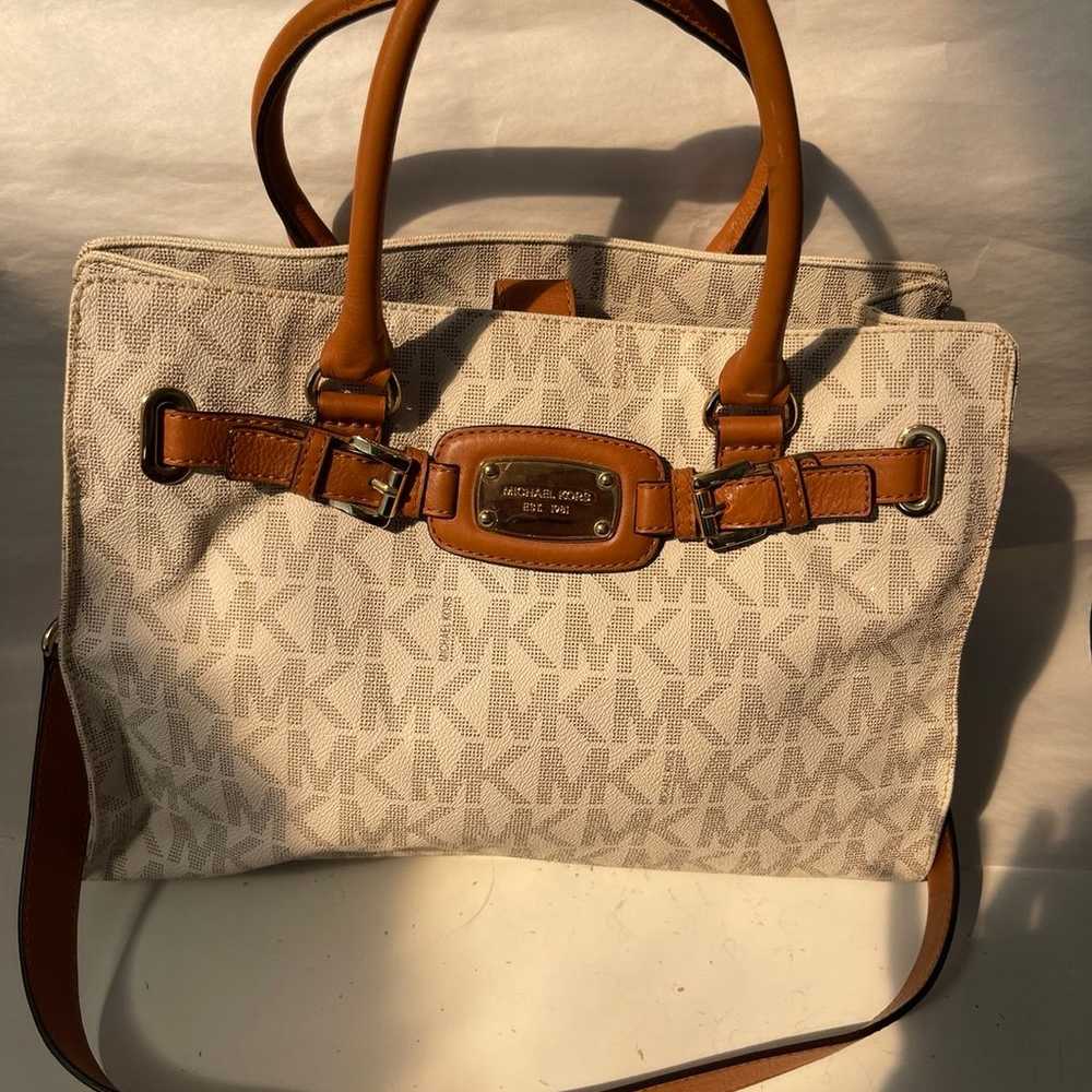 Michael Kors Large Tote  Vanilla Signature Should… - image 2