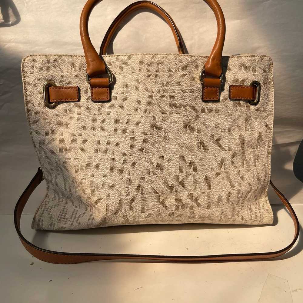 Michael Kors Large Tote  Vanilla Signature Should… - image 7