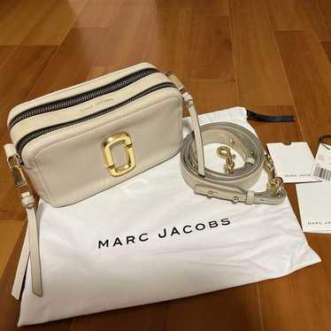 MARC JACOBS THE SOFTSHOT 21