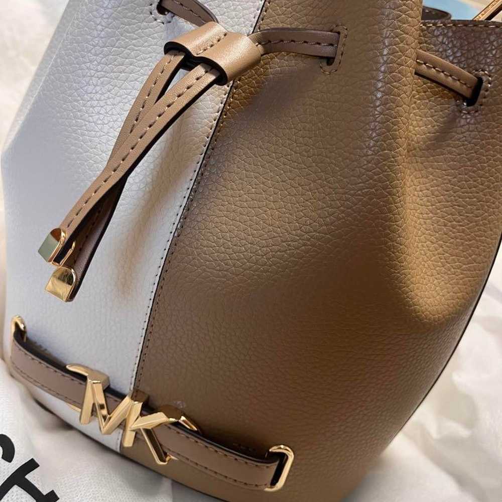 MICHAEL KORS shoulder bag Reed bucket - image 8