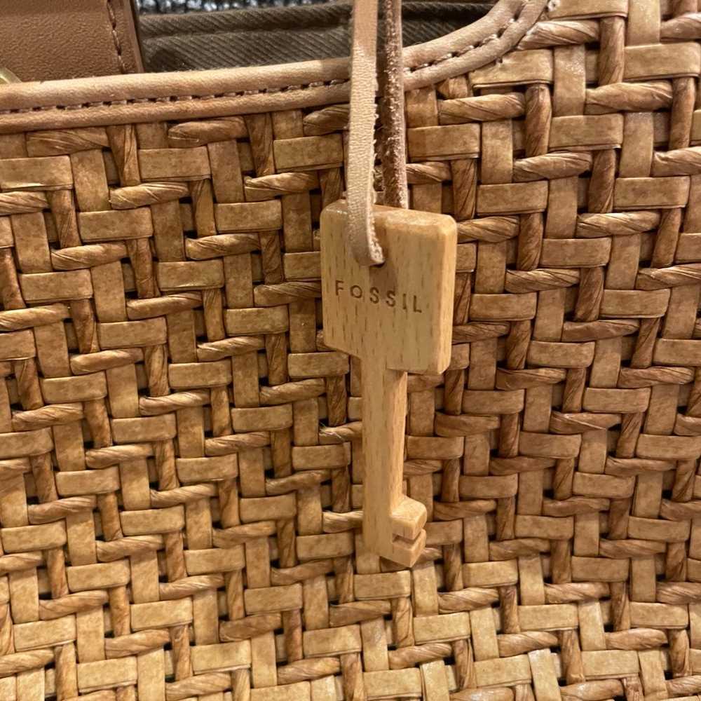 Fossil Basketweave Wood Handle Clutch Vintage Bag - image 2