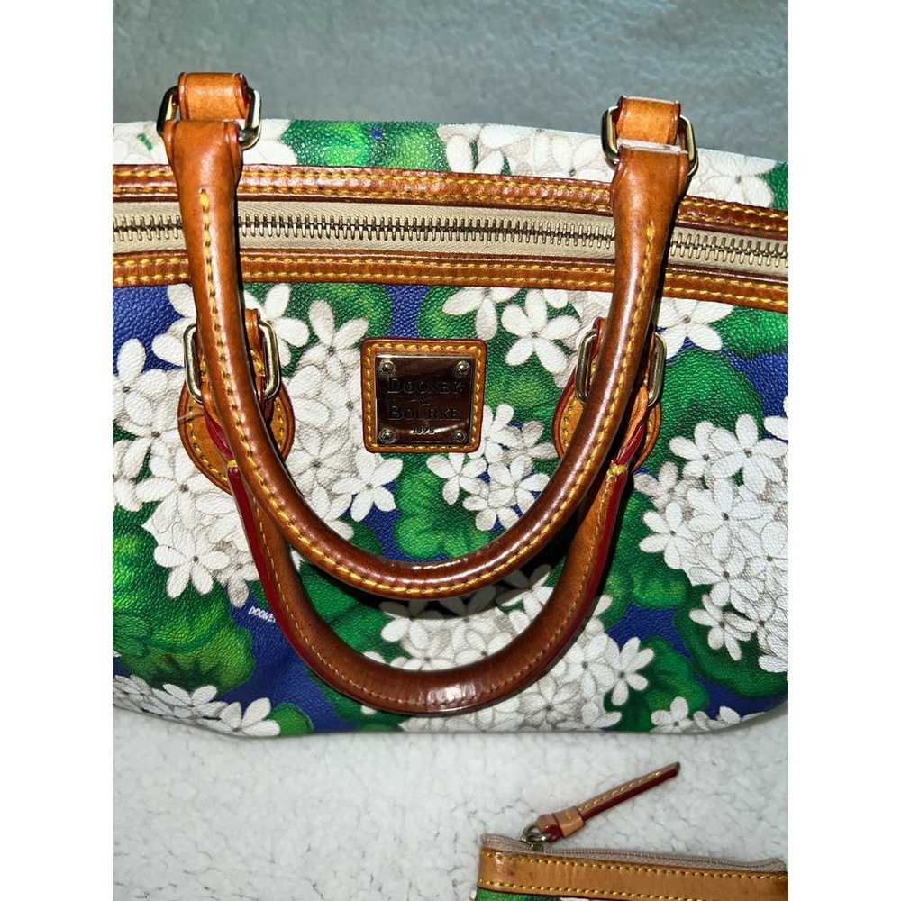 Dooney & Bourke White flowers Satchel Bag - image 5