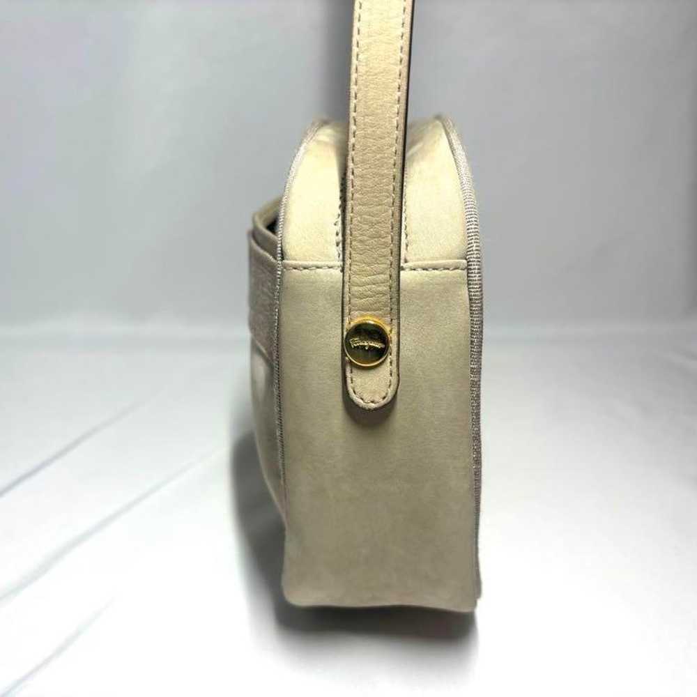 【Excellent Condition】Salvatore Ferragamo shoulder… - image 9