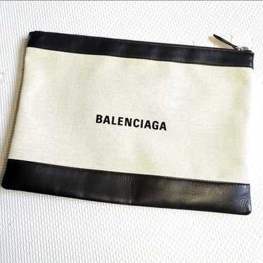 Excellent condition ✨ BALENCIAGA clutch bag second