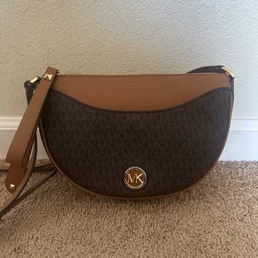 Michael Kors Medium Dover Half Moon Messenger