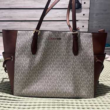 Micheal Kors tote