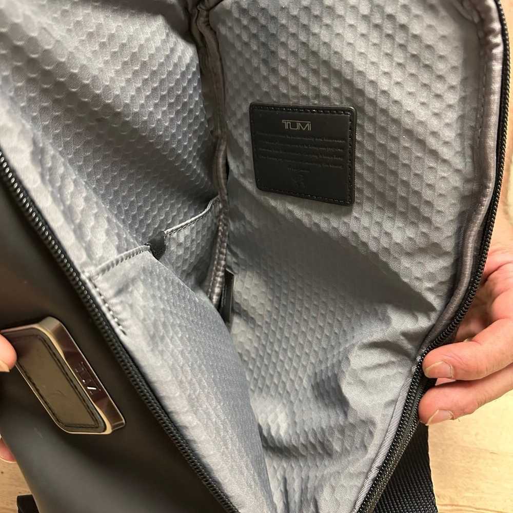 Tumi Alpha Bravo crossbody utility bag - image 6